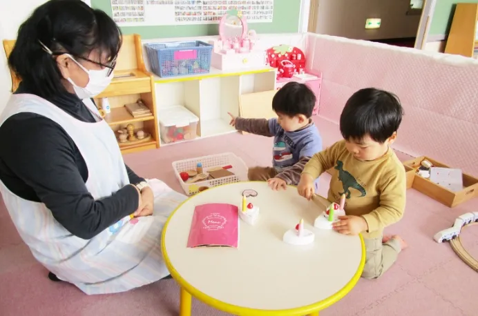 子育て支援センターすくすくハウス